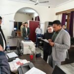 अनुशासन पर सख्ती ! आवास सचिव डॉ. आर. राजेश कुमार ने किया नगर एवं ग्राम नियोजन विभाग का औचक निरीक्षण…