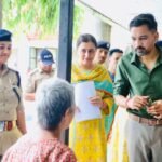 डीएम ने नारी निकेतन, बाल सुधार गृह एवं किशोरी गृह का किया निरीक्षण ! सुरक्षा, स्वास्थ्य, शिक्षा एवं पुनर्वास व्यवस्थाओं को और सुदृढ़ बनाने के दिए निर्देश