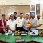उत्तरांचल प्रेस क्लब में वरिष्ठ पत्रकार एवं लेखक मनोज इष्टवाल का सम्मान